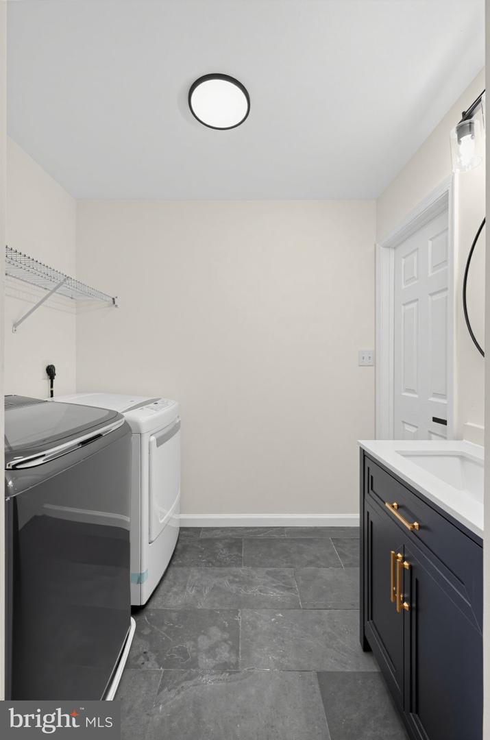 207 Elizabeth Ave Property Photo 28