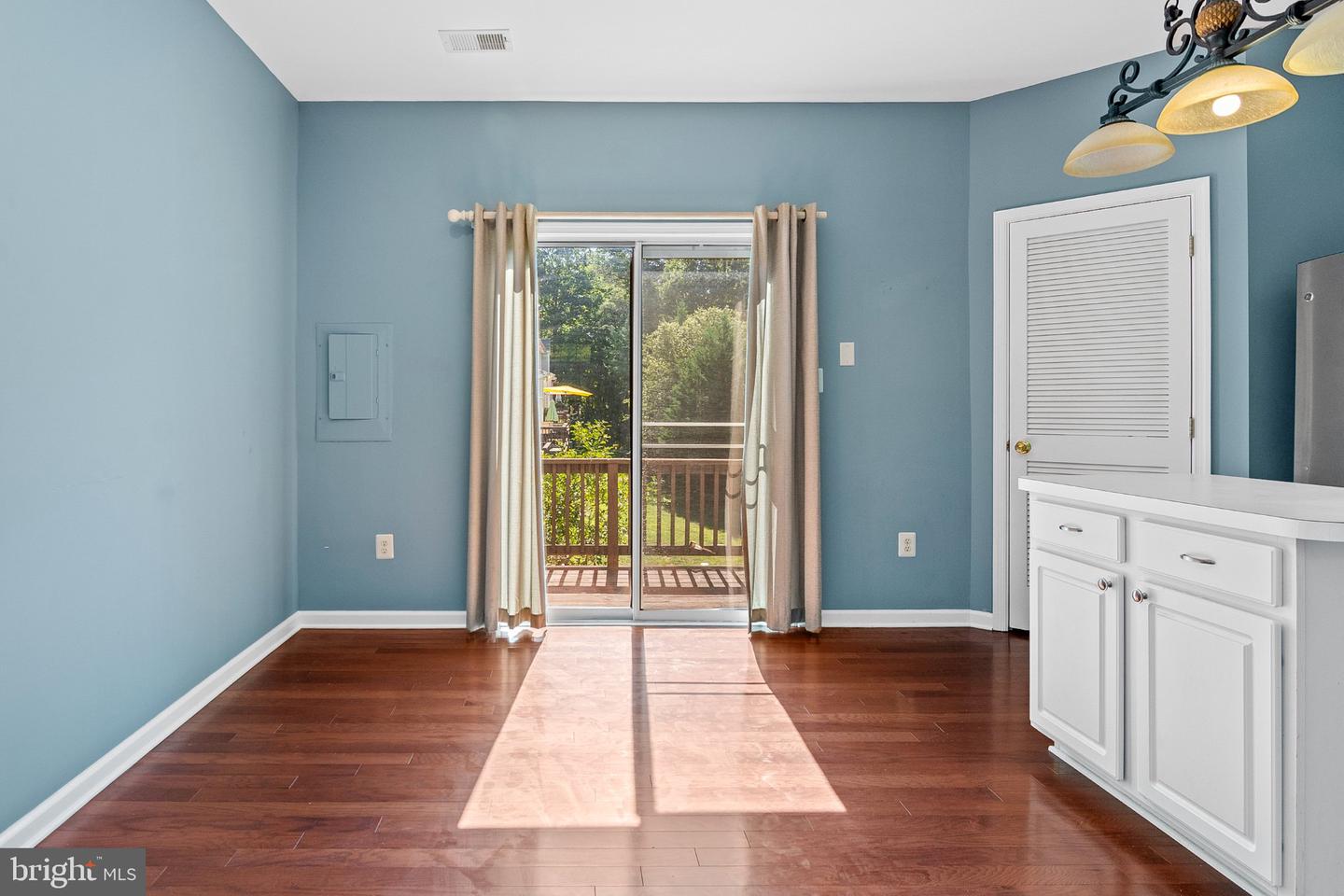 8619 Willow Leaf Ln Property Photo 11