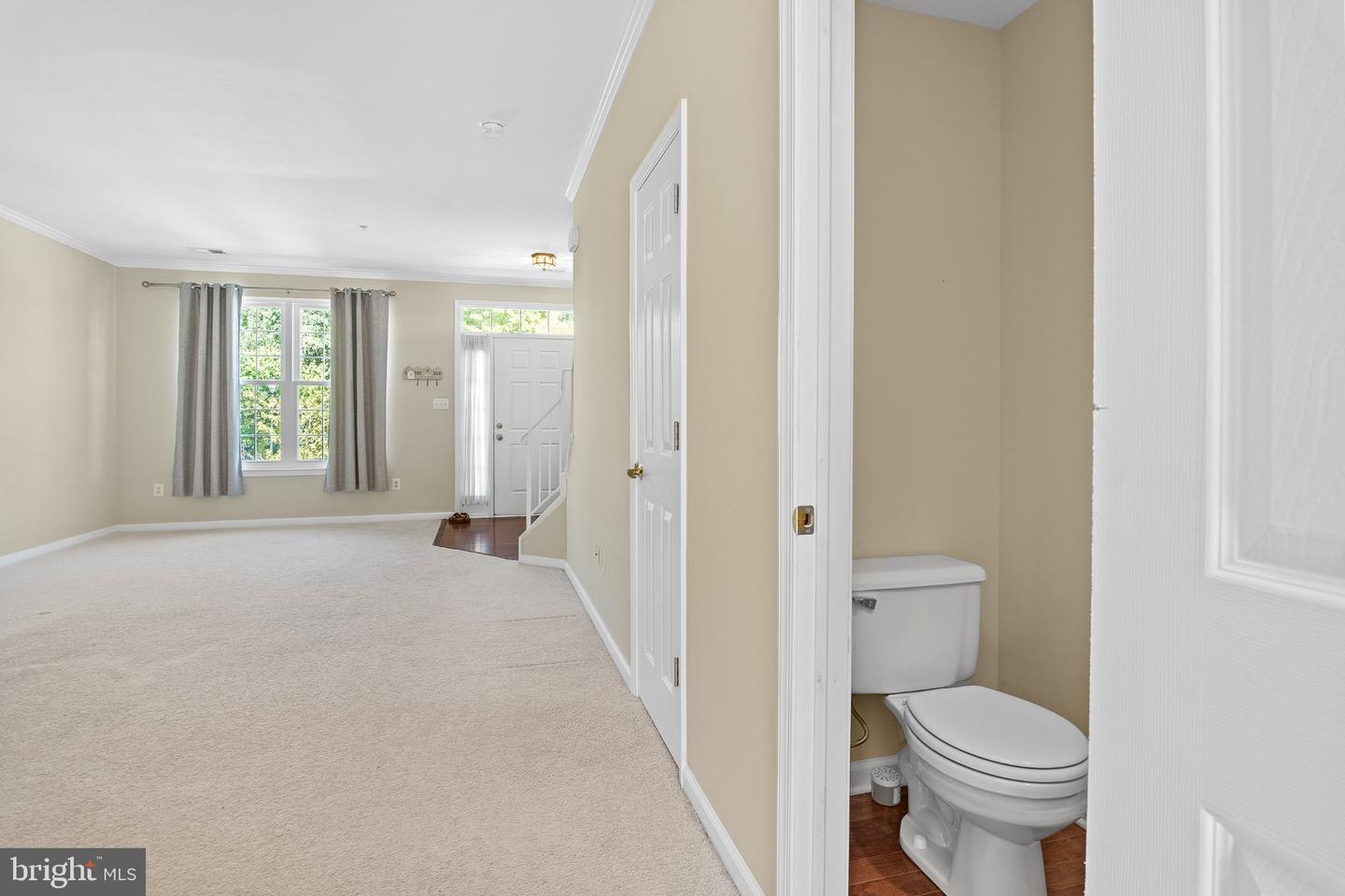 8619 Willow Leaf Ln Property Photo 15