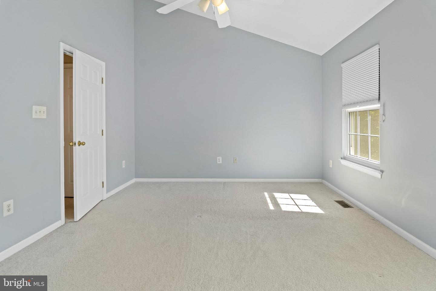 8619 Willow Leaf Ln Property Photo 18