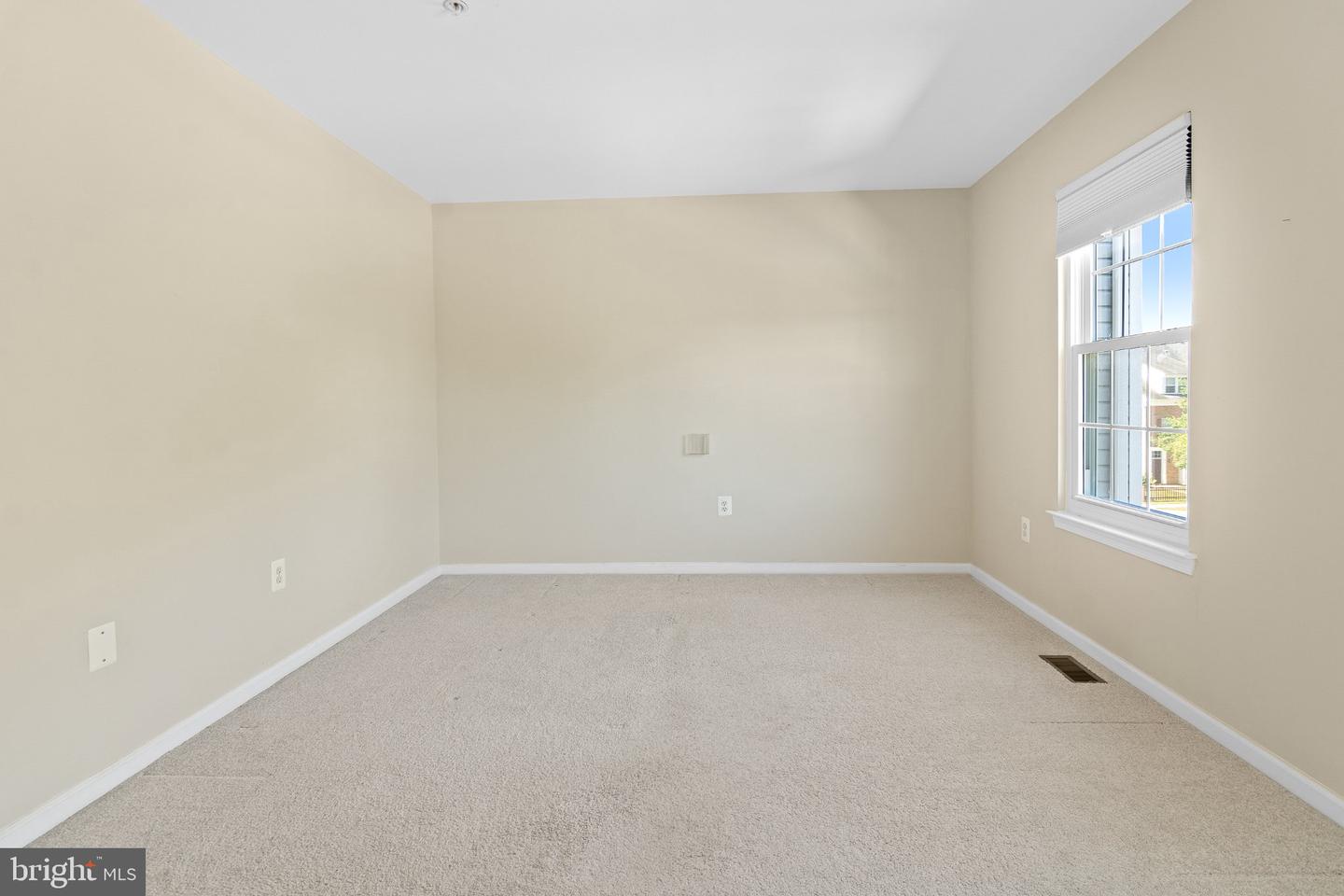 8619 Willow Leaf Ln Property Photo 26