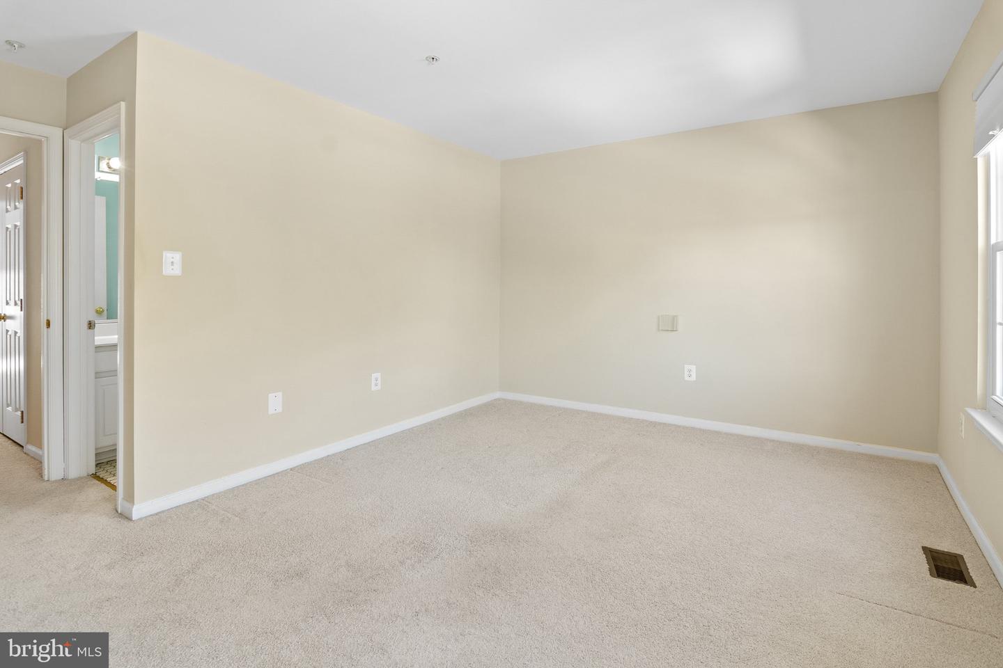 8619 Willow Leaf Ln Property Photo 27