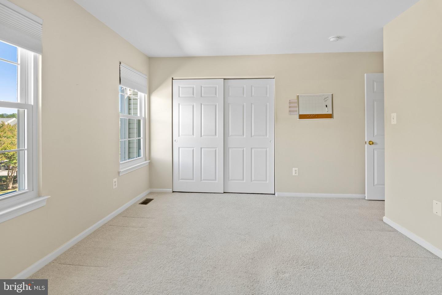 8619 Willow Leaf Ln Property Photo 28