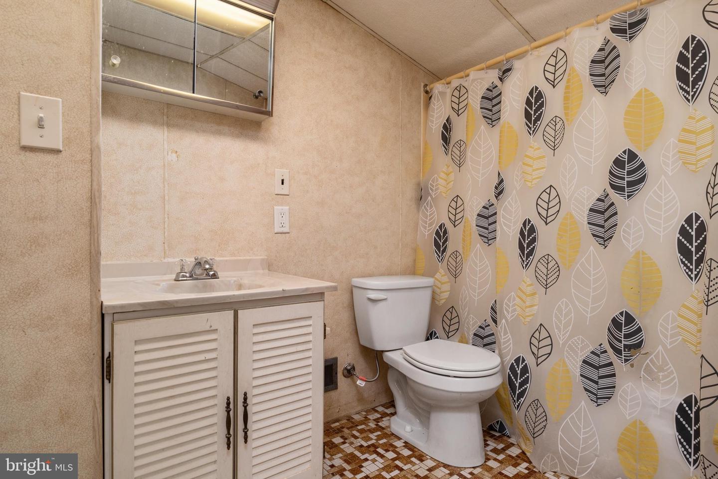 12 Birch Ave Property Photo 23