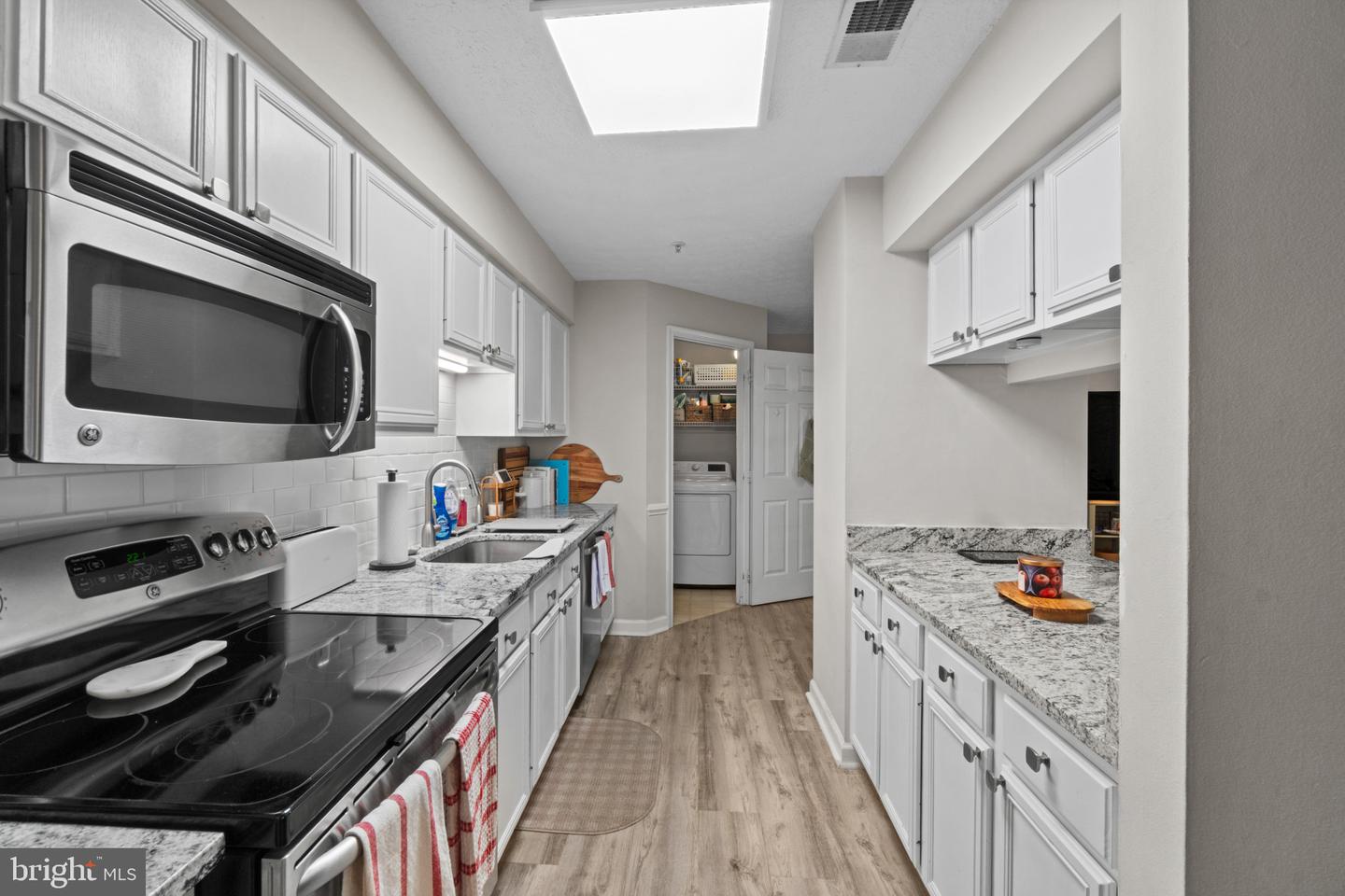 631 Admiral Dr #304 Property Photo 19