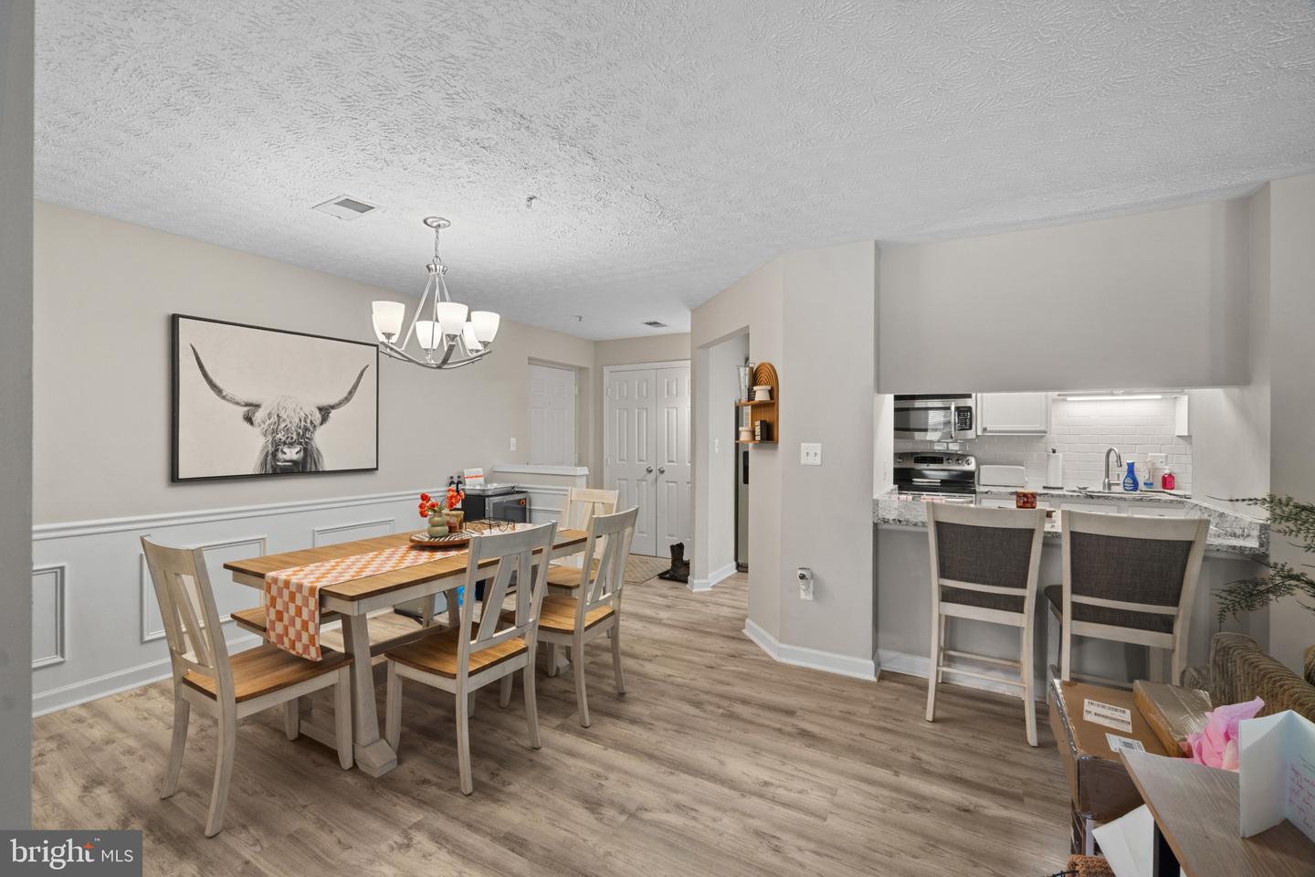 631 Admiral Dr #304 Property Photo 23