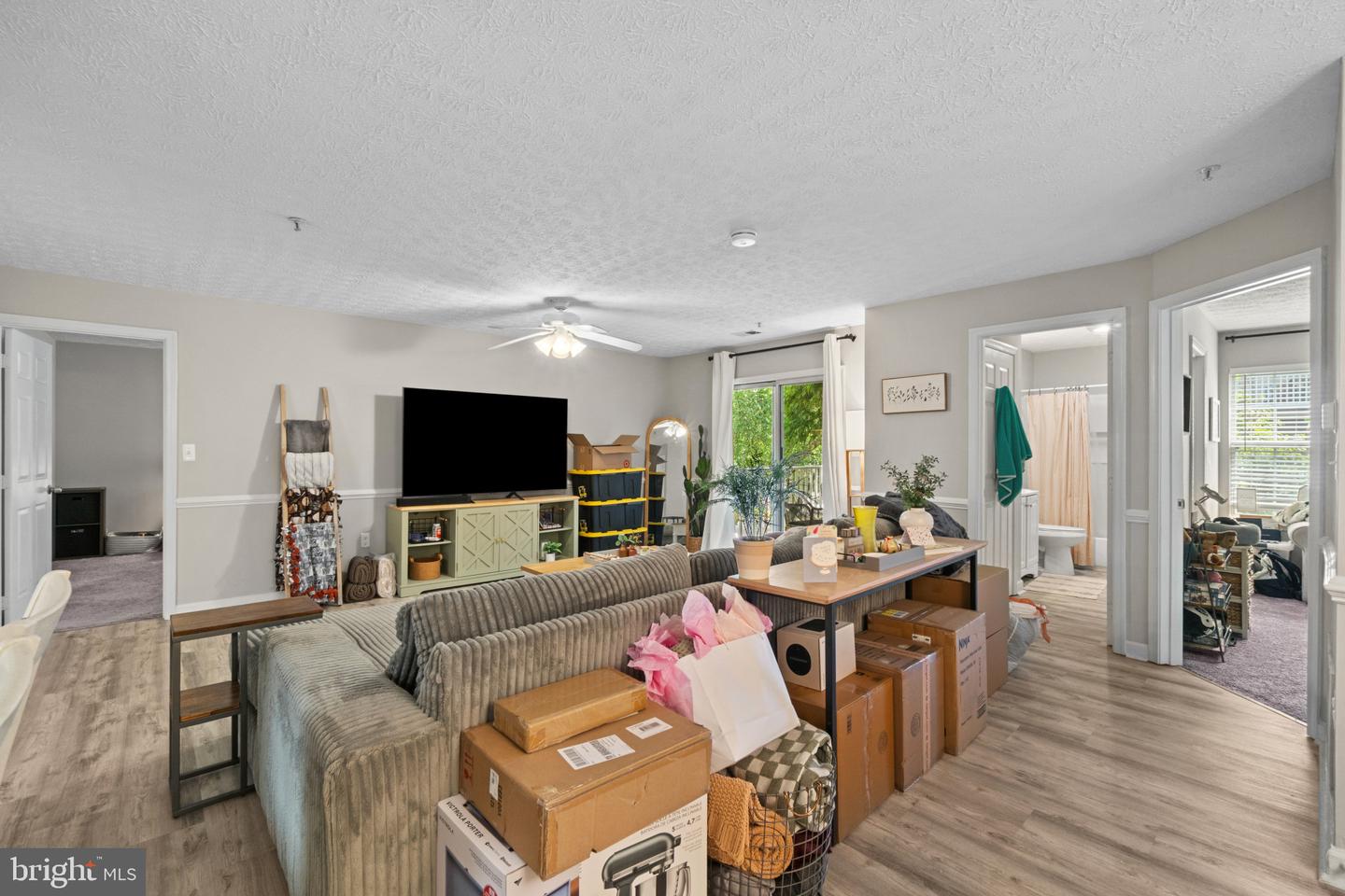 631 Admiral Dr #304 Property Photo 25