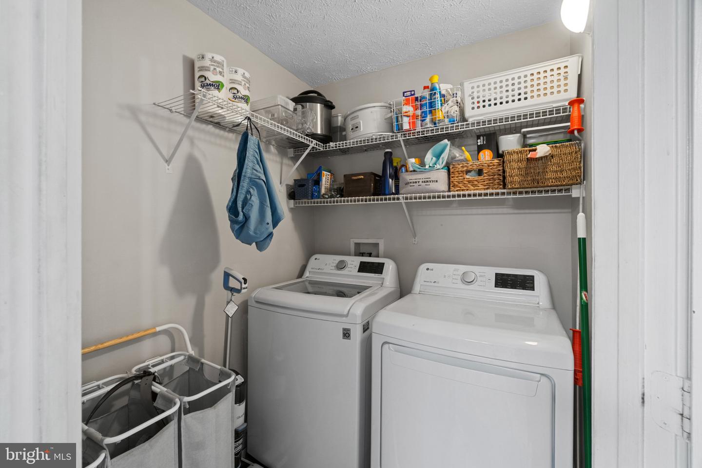 631 Admiral Dr #304 Property Photo 28