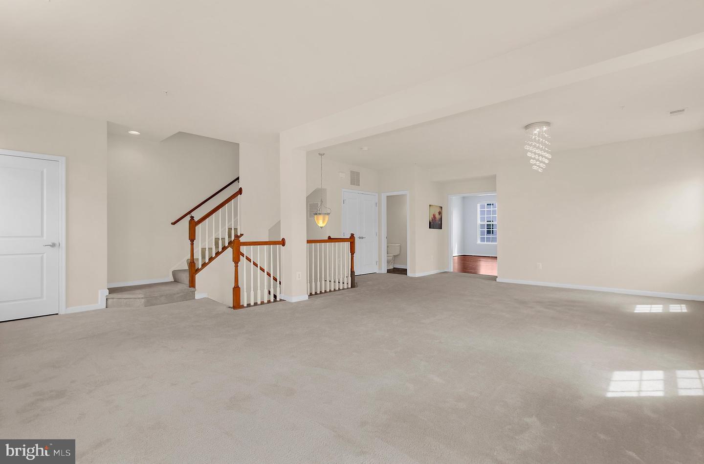 324 Chessington Dr Property Photo 7