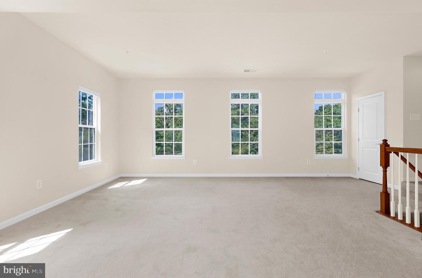 324 Chessington Dr Property Photo 9