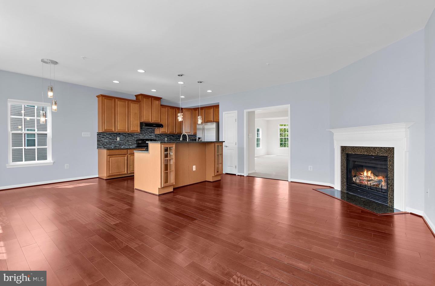 324 Chessington Dr Property Photo 16