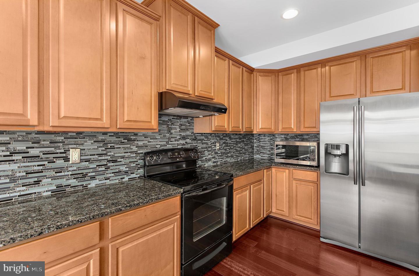 324 Chessington Dr Property Photo 22