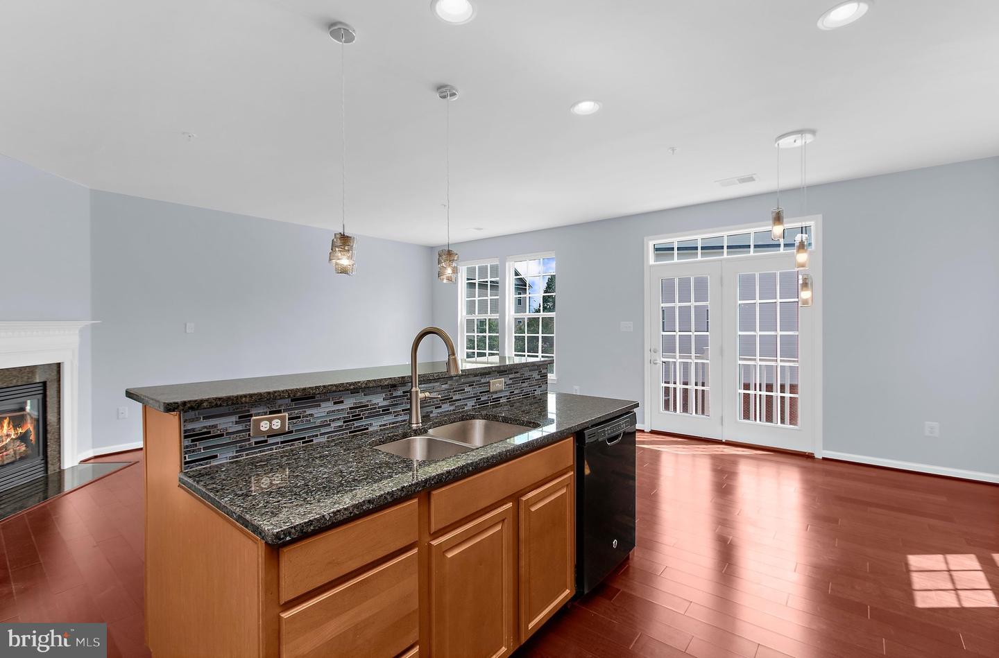 324 Chessington Dr Property Photo 23