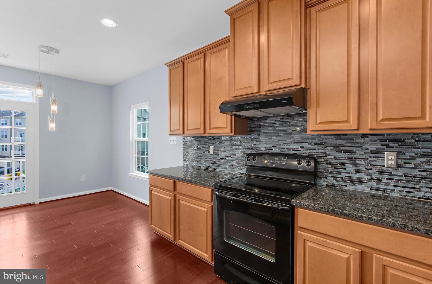324 Chessington Dr Property Photo 27