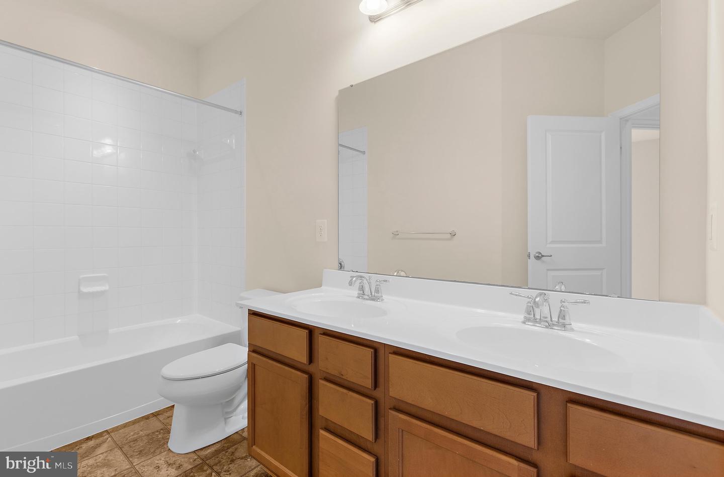 324 Chessington Dr Property Photo 47