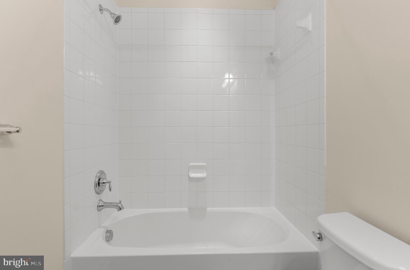 324 Chessington Dr Property Photo 48
