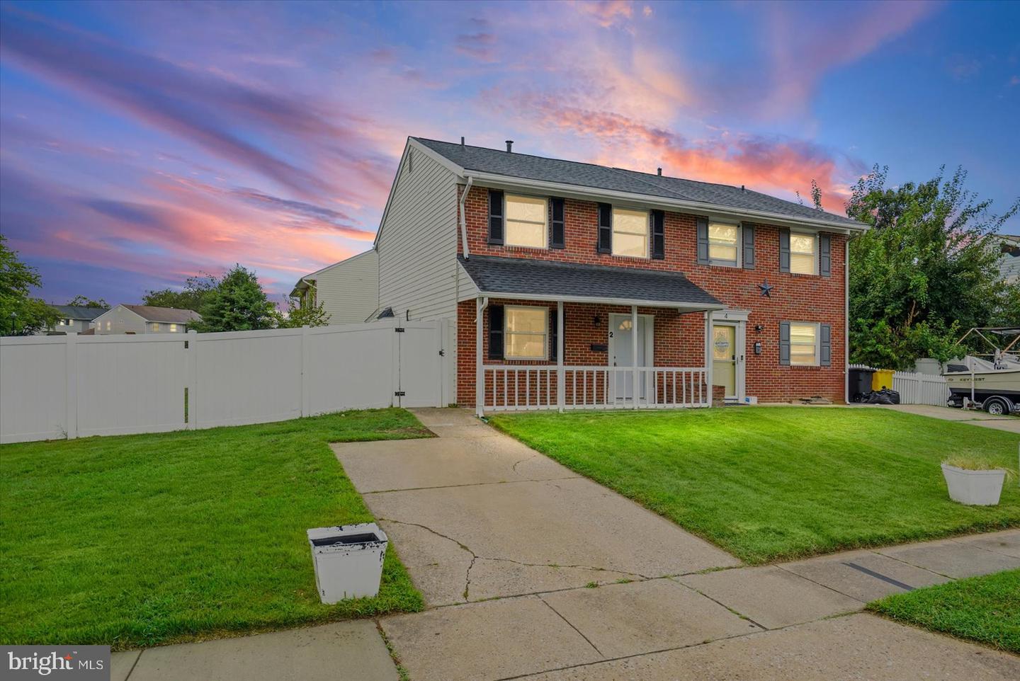 2 BREAKWATER CT Property Photo 1