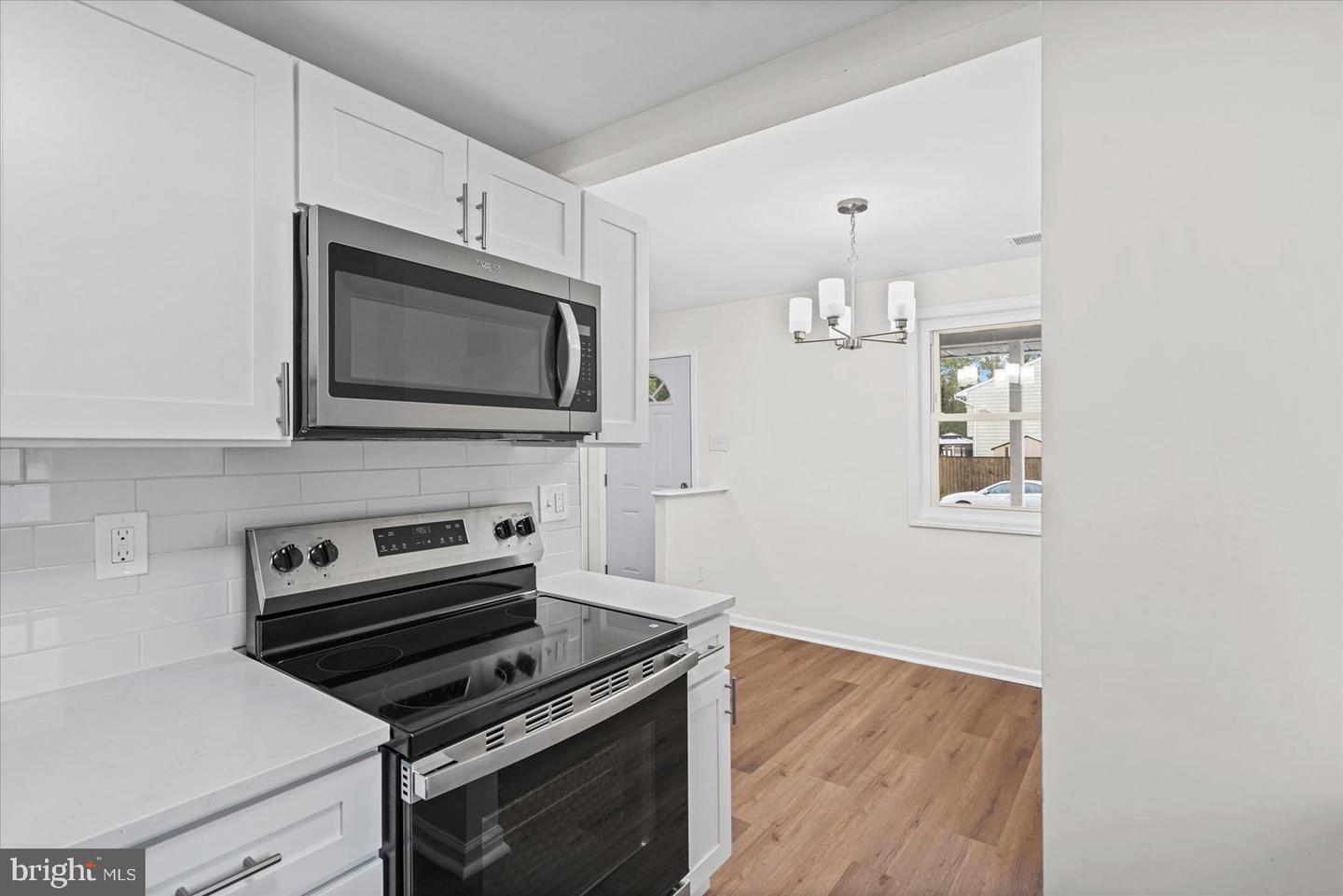 2 Breakwater Ct Property Photo 11