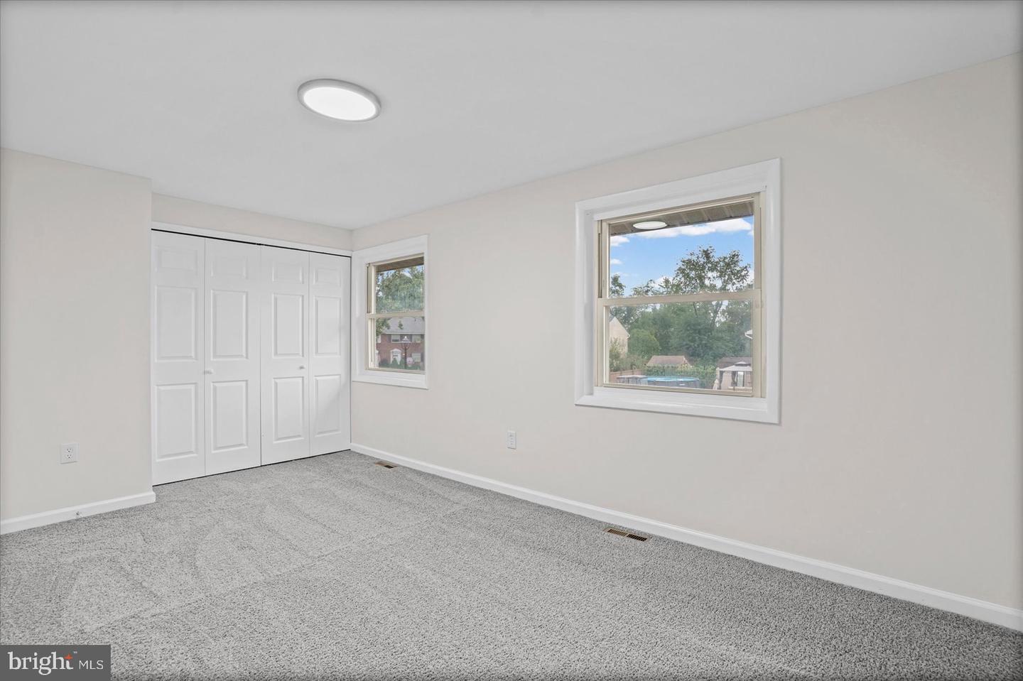 2 Breakwater Ct Property Photo 24
