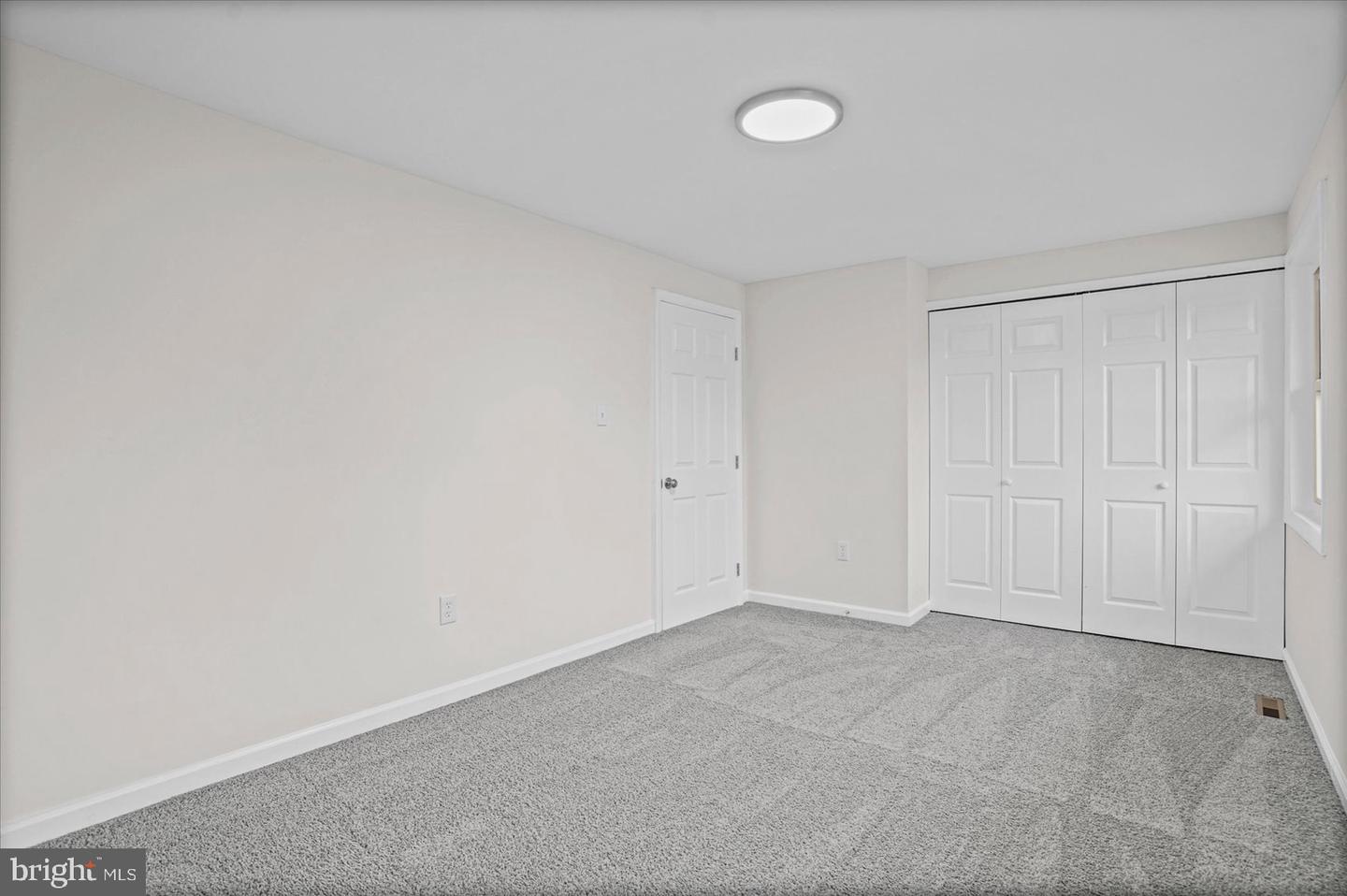 2 Breakwater Ct Property Photo 25