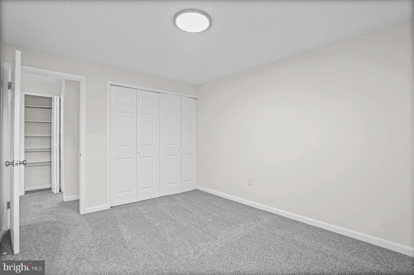 2 Breakwater Ct Property Photo 28