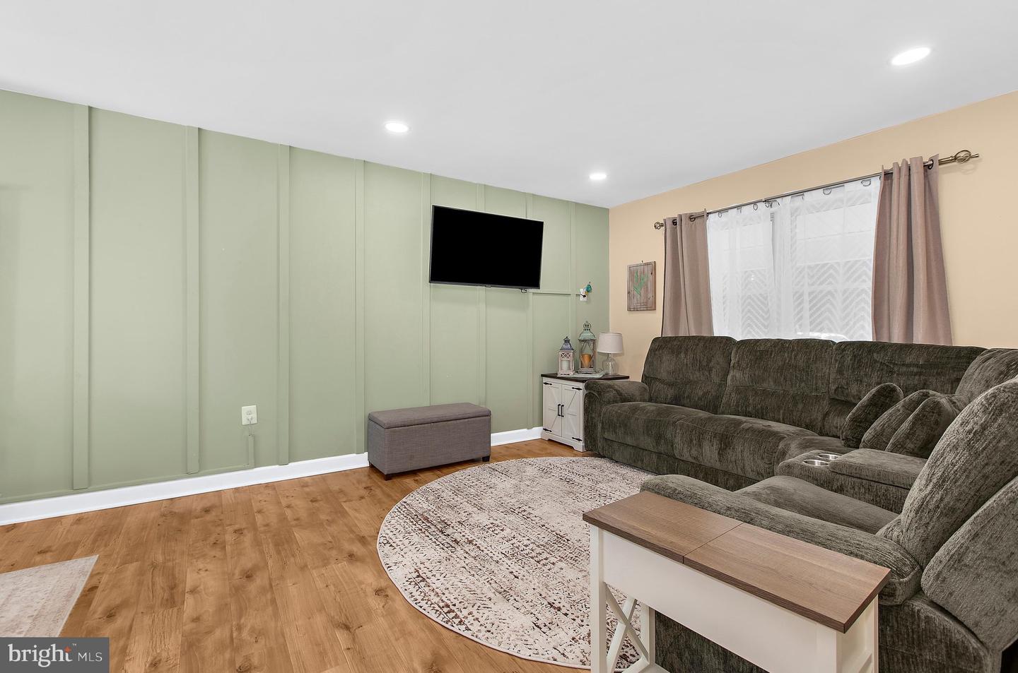 8201 Bodkin Ave Property Photo 11