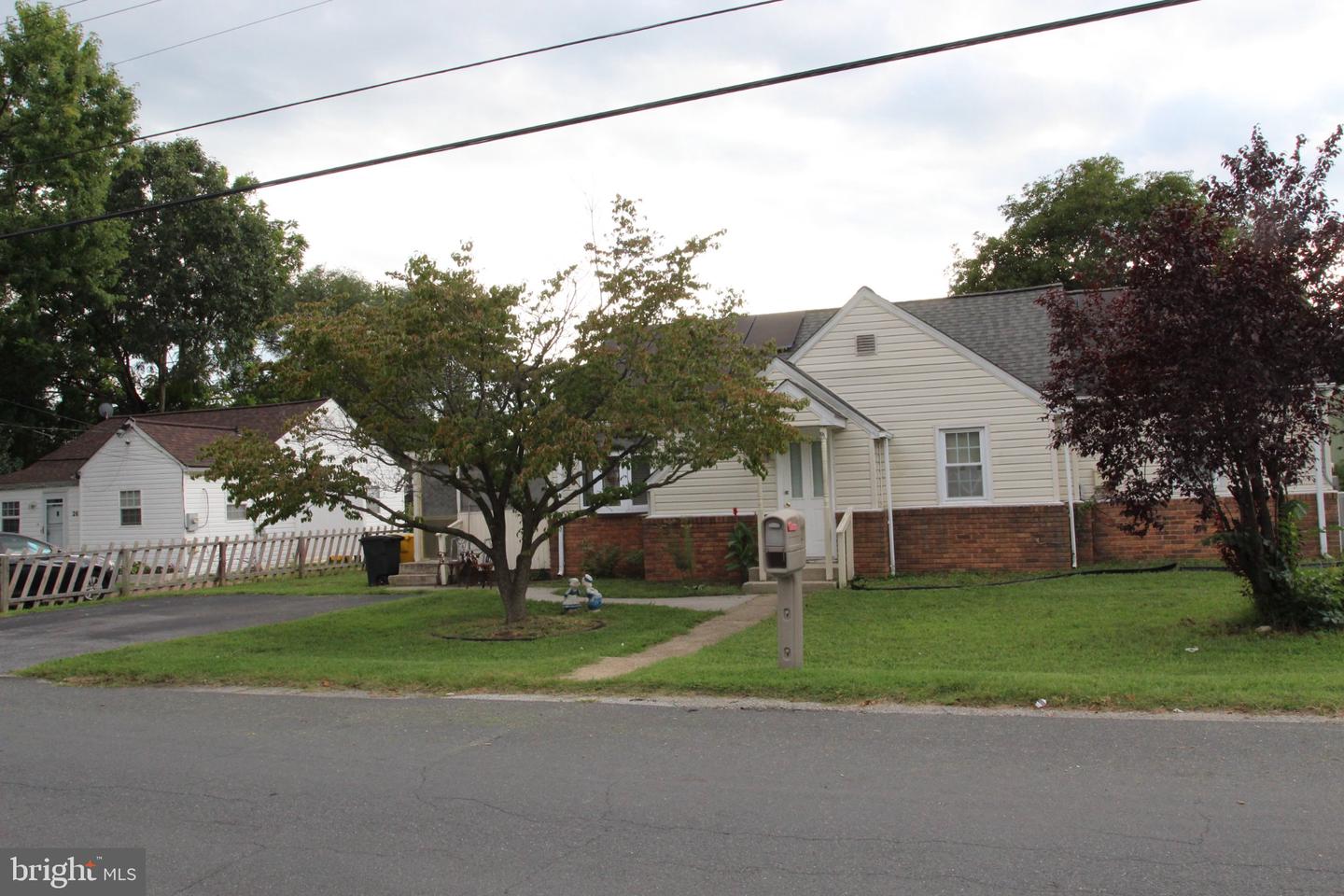 22 1ST AVE Property Photo 1