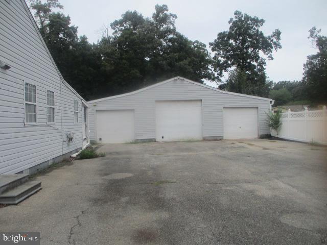 22 Luke Dr Property Photo 3