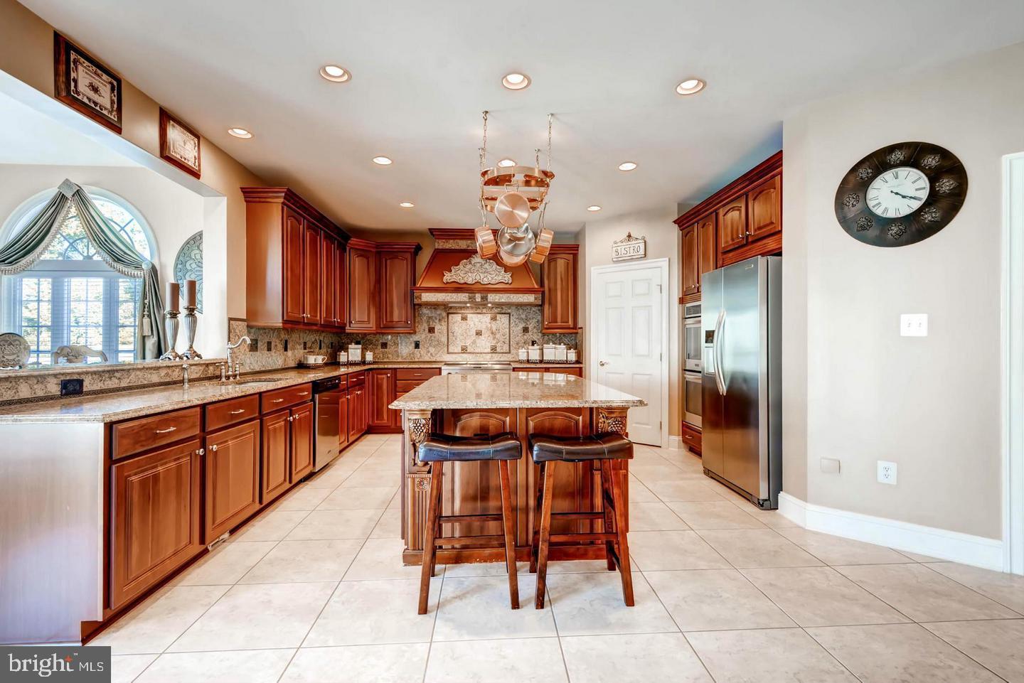 7162 Somerton Ct Property Photo 4