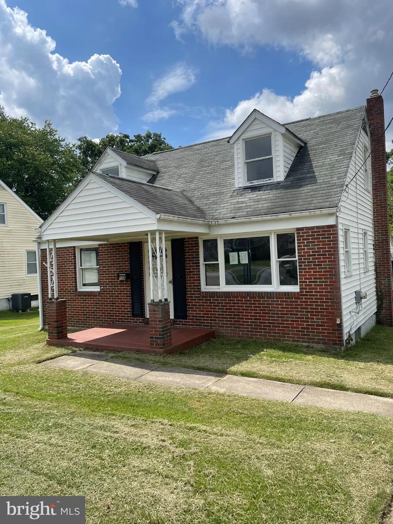 108 S Longcross Rd Property Photo 1