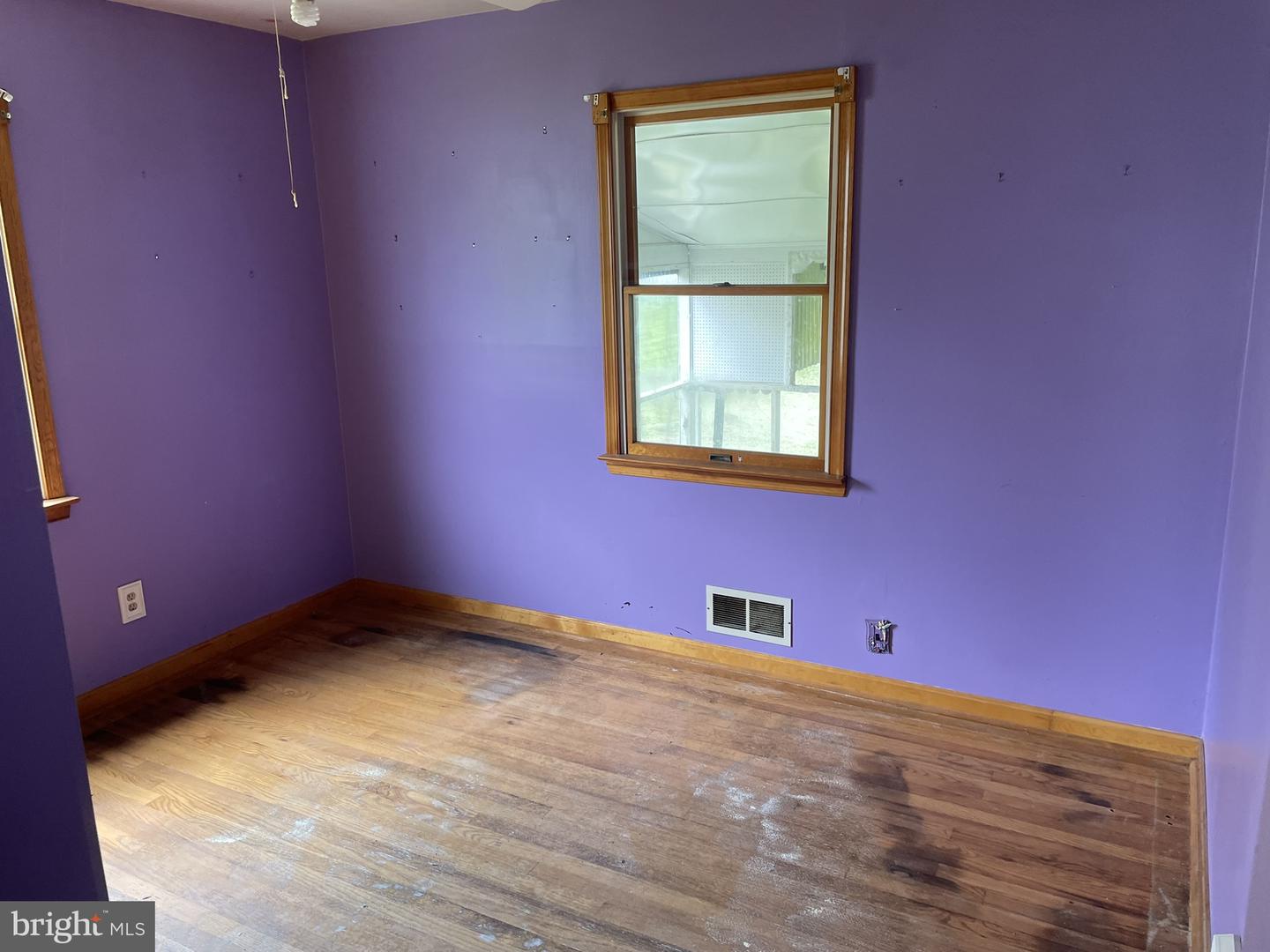 108 S Longcross Rd Property Photo 13