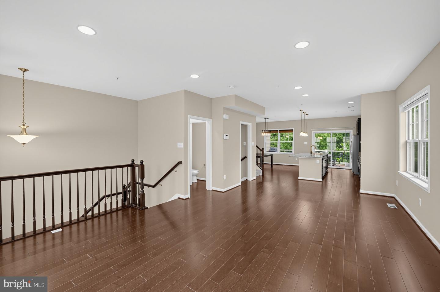 7524 Holly Ridge Dr Property Photo 6