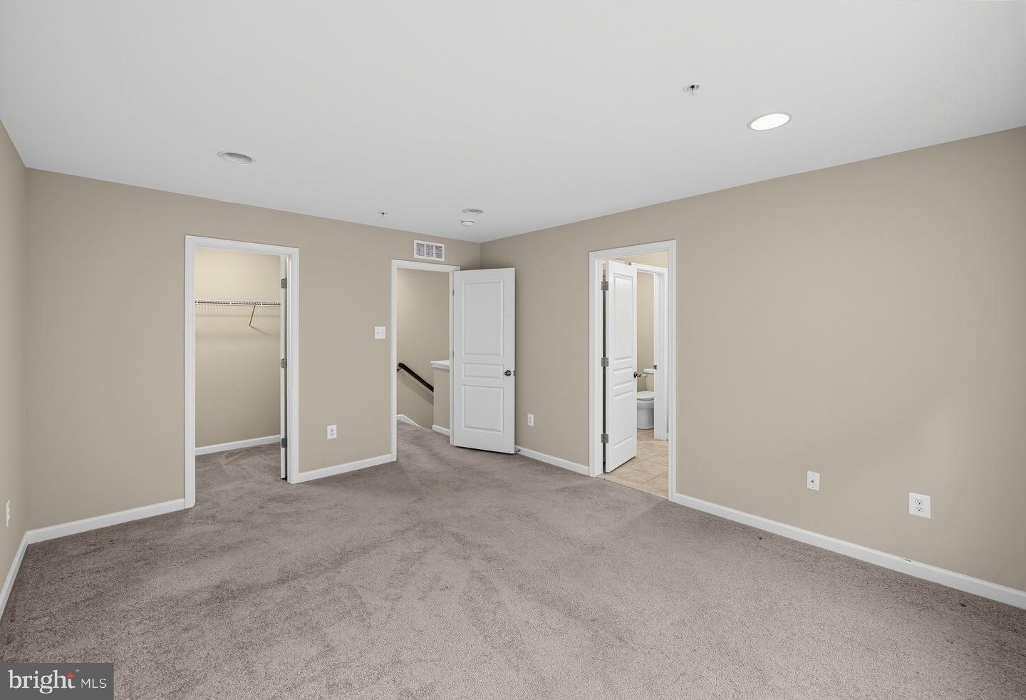 7524 Holly Ridge Dr Property Photo 22