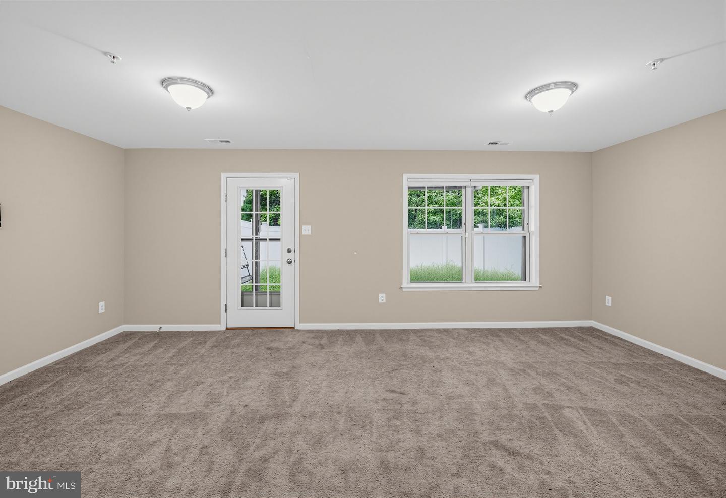 7524 Holly Ridge Dr Property Photo 32