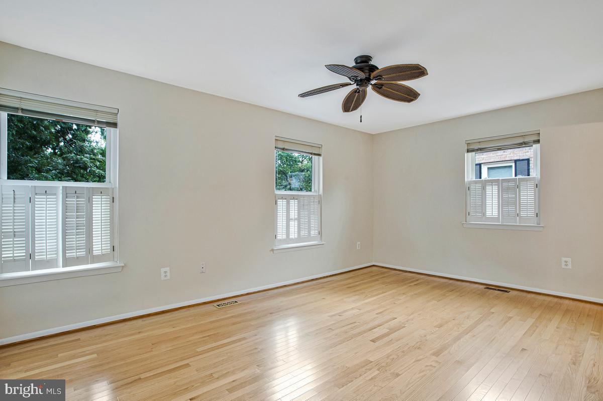 213 Georgetown Property Photo 17