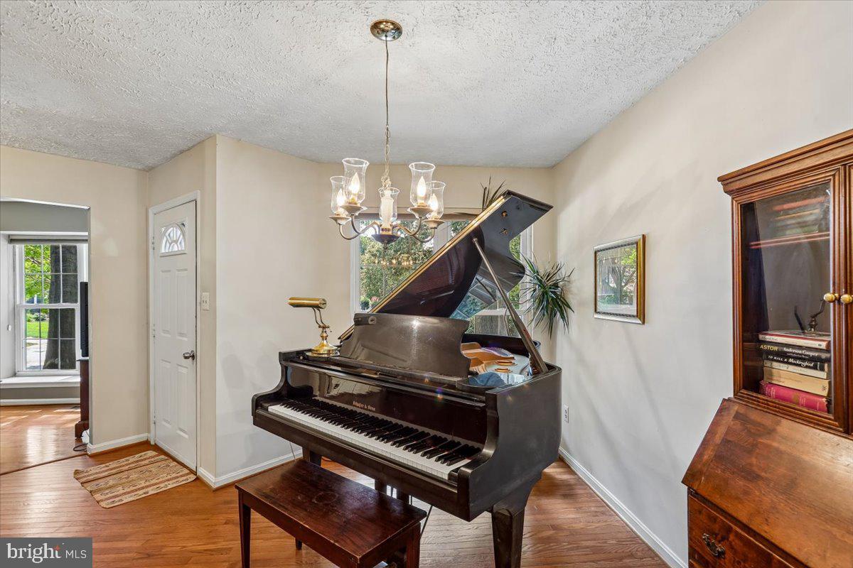 701 Monmouth Ave Property Photo 10