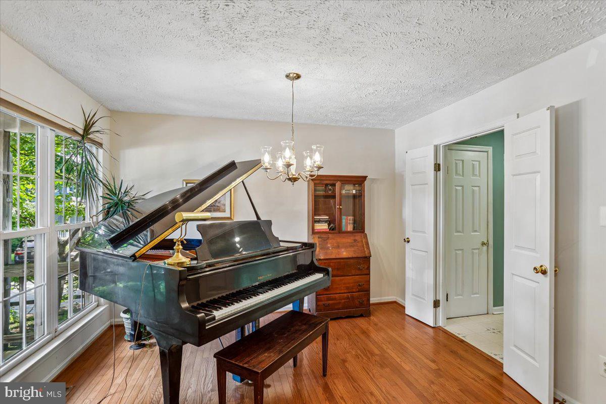 701 Monmouth Ave Property Photo 11