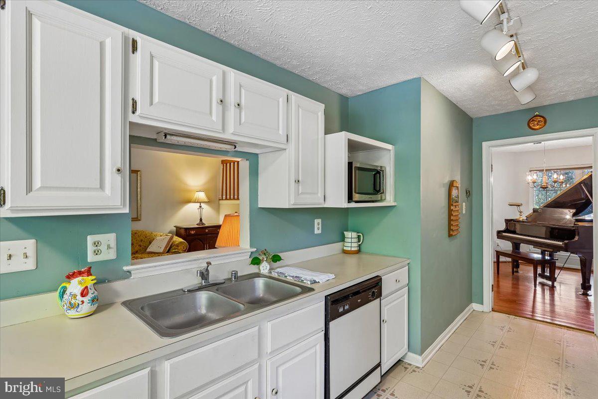 701 Monmouth Ave Property Photo 12