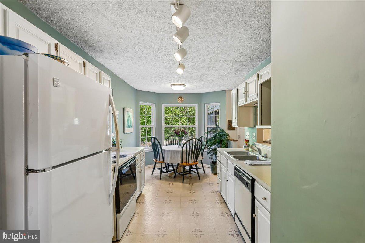 701 Monmouth Ave Property Photo 14
