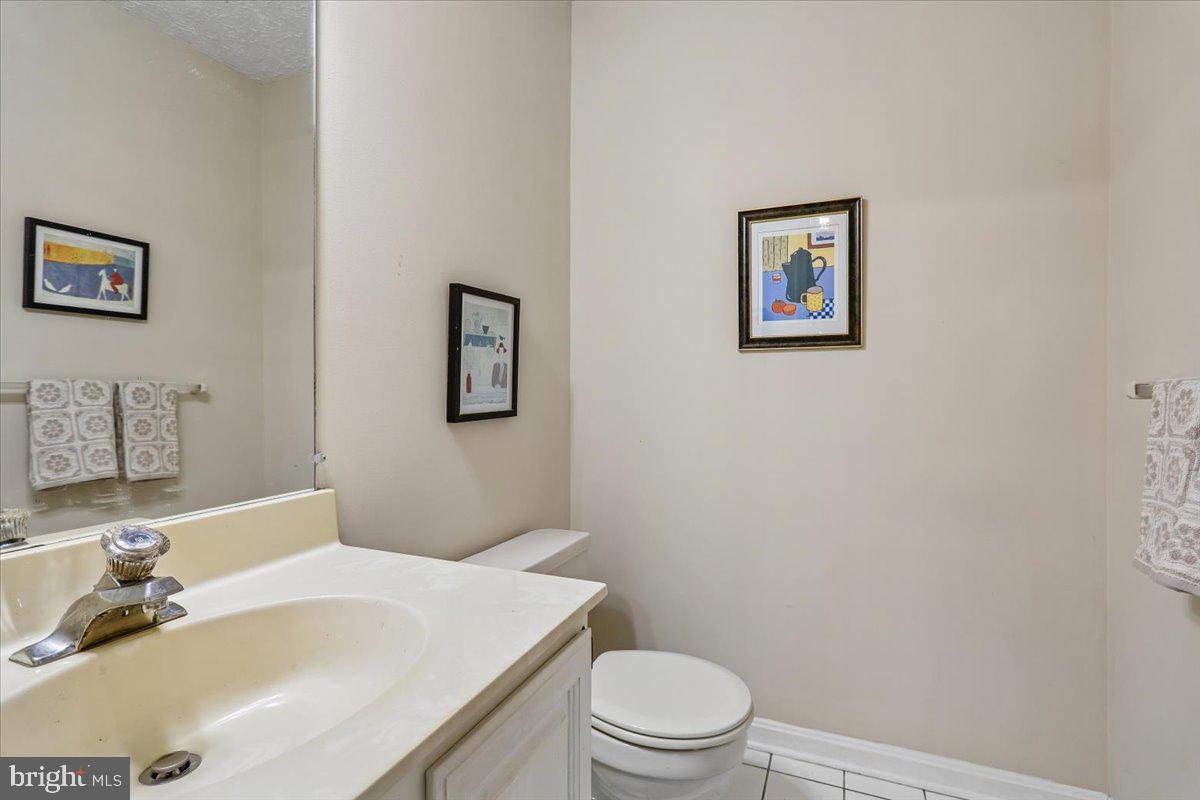 701 Monmouth Ave Property Photo 17