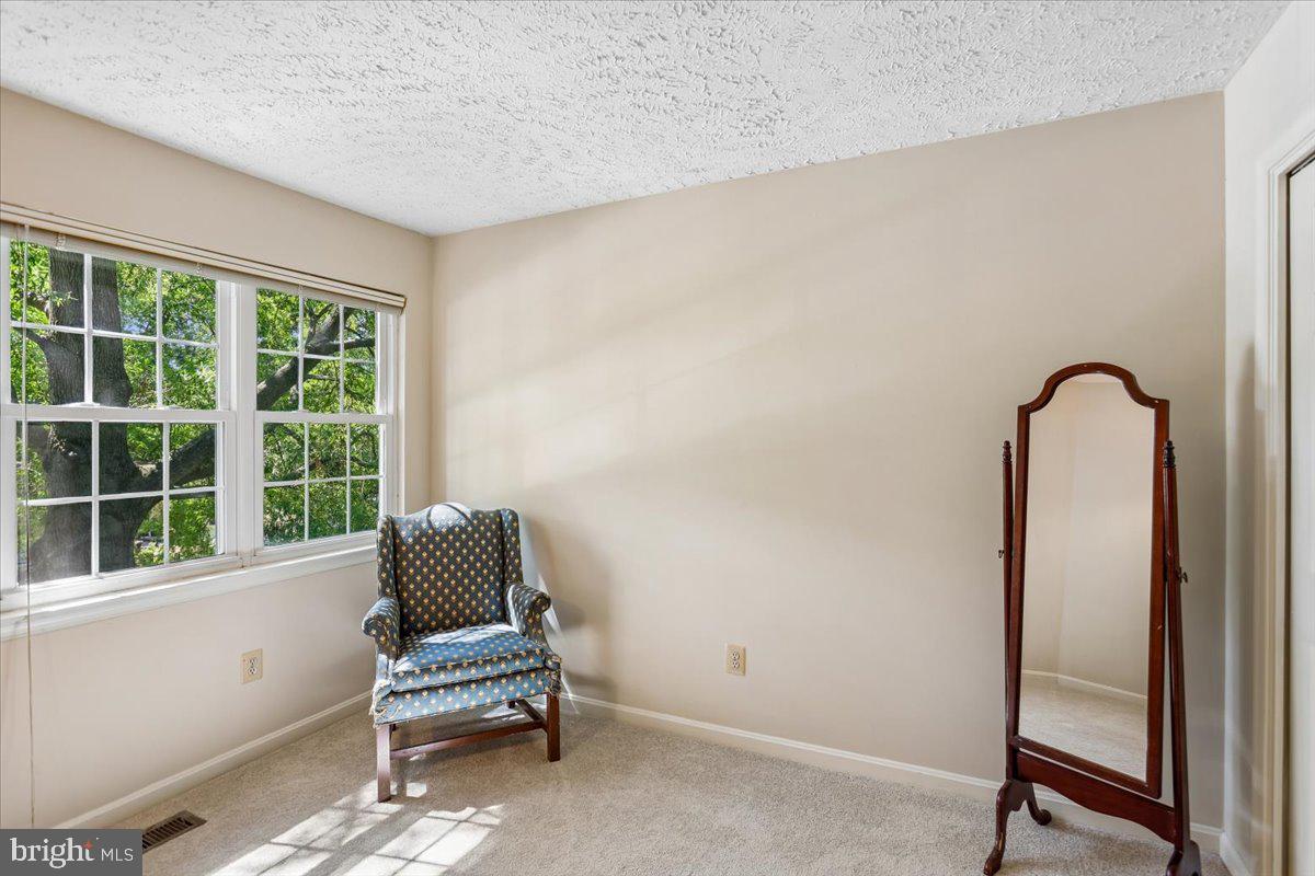 701 Monmouth Ave Property Photo 33