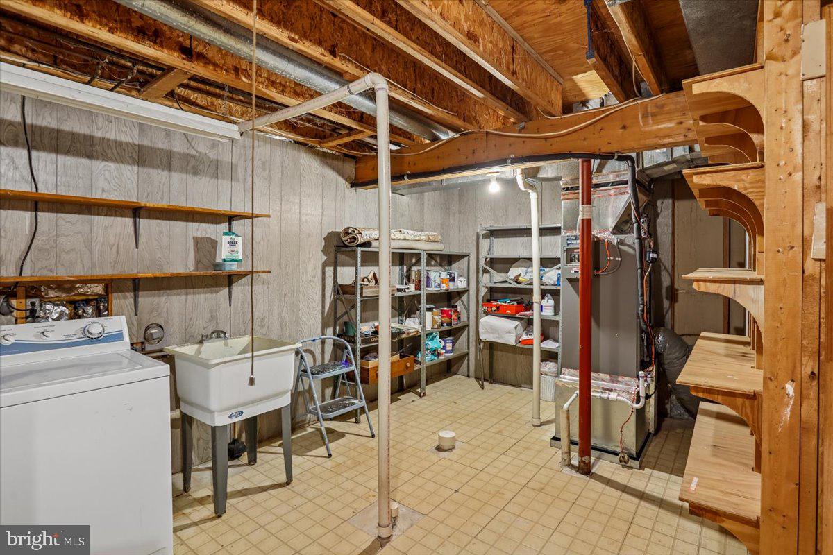 701 Monmouth Ave Property Photo 40