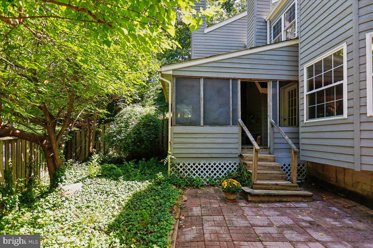 701 Monmouth Ave Property Photo 45