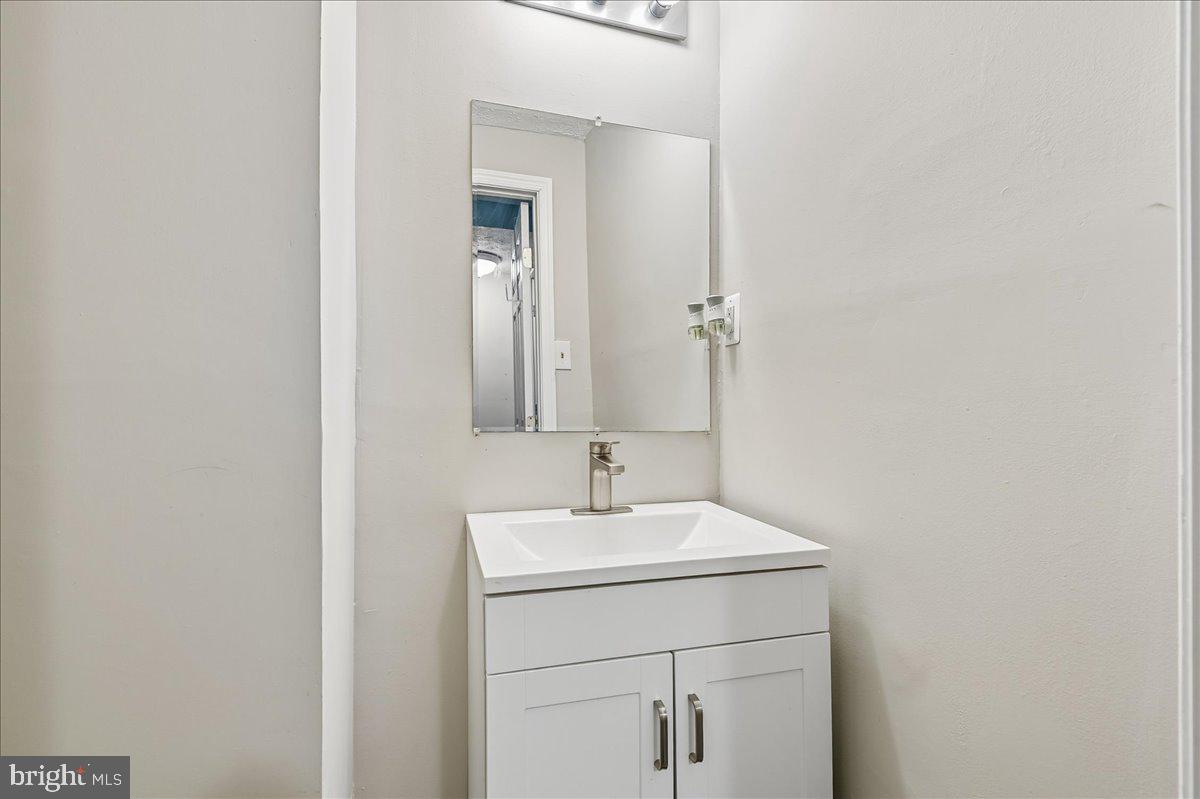 7920 Sutherland Ct Property Photo 28
