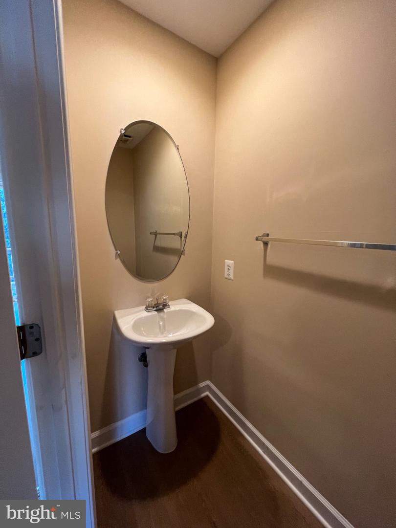 8646 Willow Leaf Ln Property Photo 9
