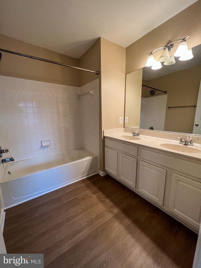 8646 Willow Leaf Ln Property Photo 24