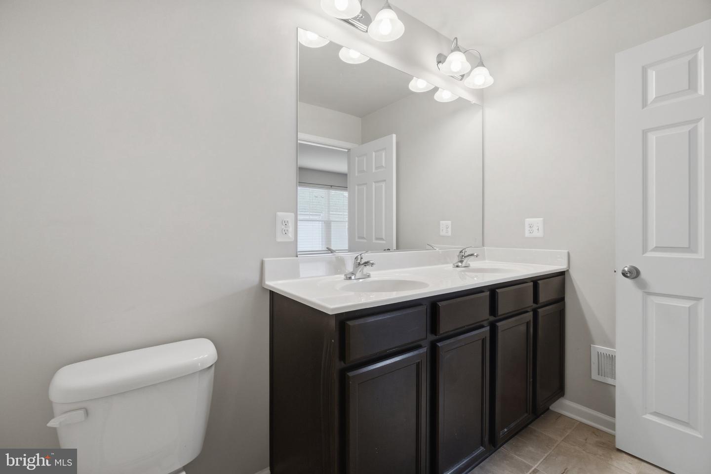 7503 Resch Loop Property Photo 15