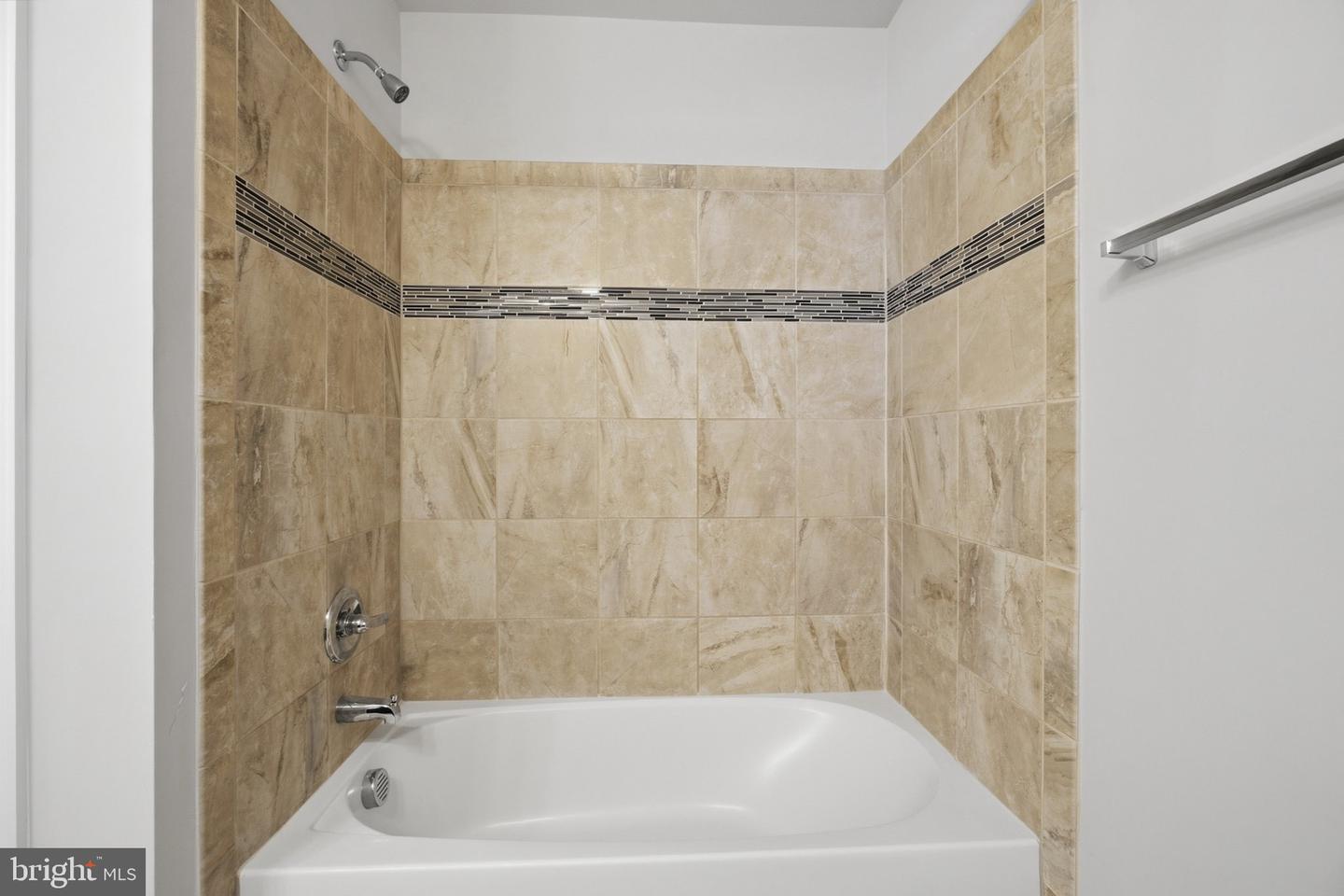 7503 Resch Loop Property Photo 16