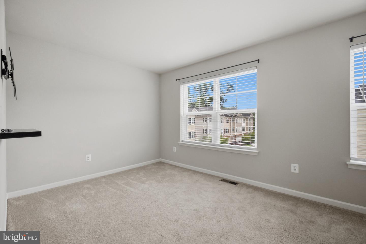 7503 Resch Loop Property Photo 20