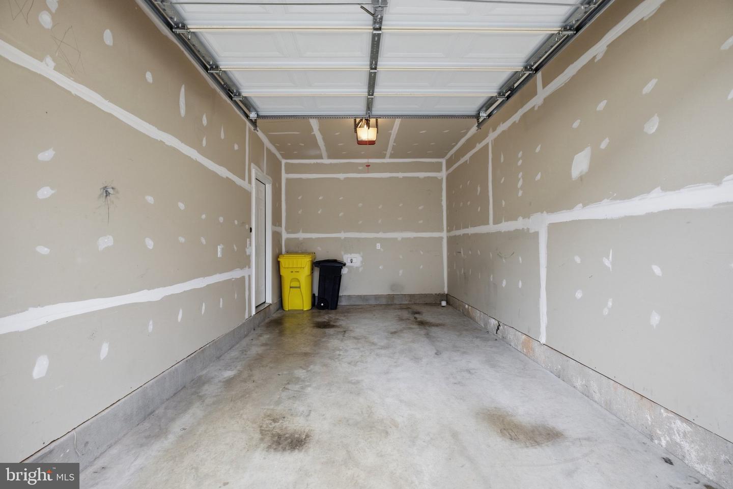 7503 Resch Loop Property Photo 28
